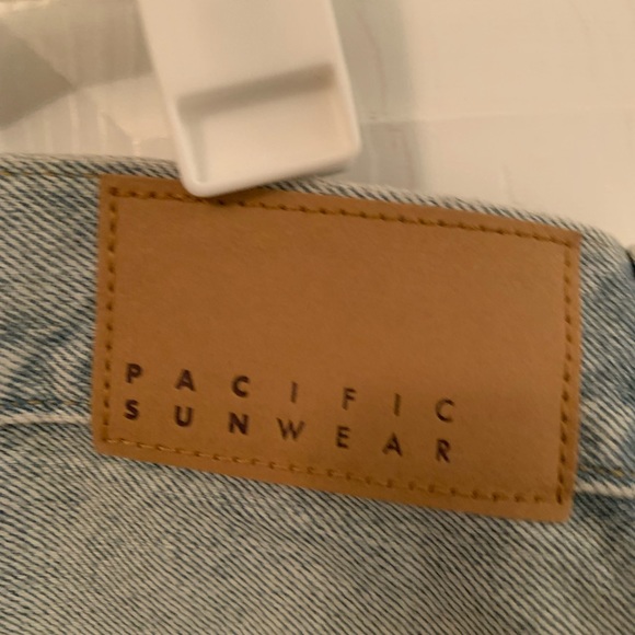 Jeans - Picture 6 of 8